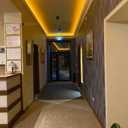 Hotel Avior Garni *