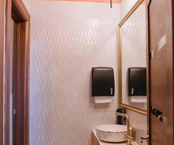 Avior Garni ホテル スボティツァ