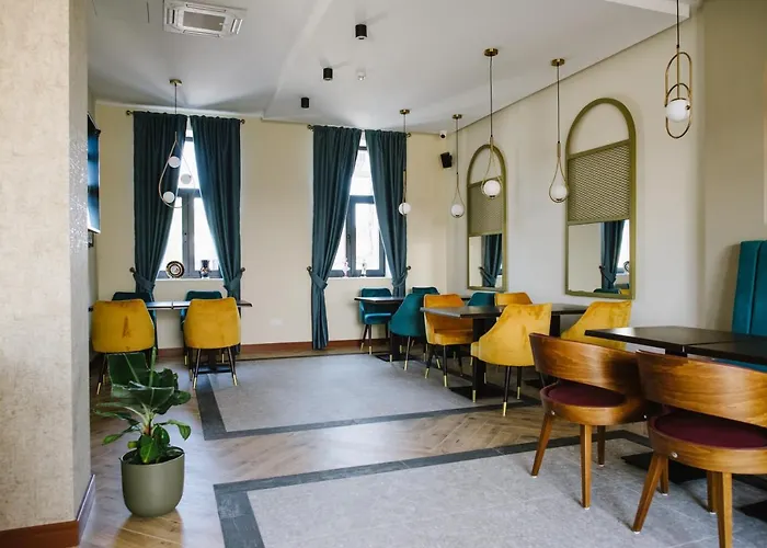 Avior Garni * スボティツァ